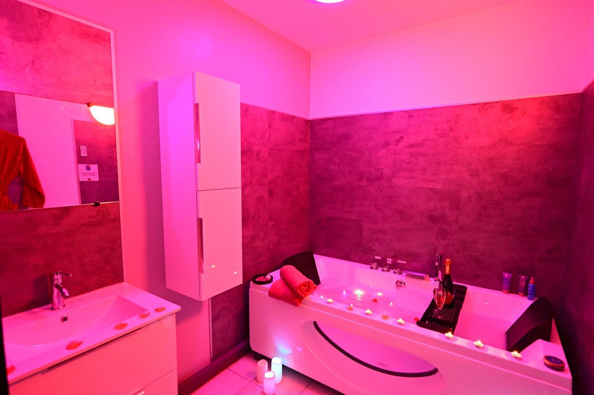 Love Room A Deux Pas De L'Ocean Avec Hammam, Sauna Et Bain A 2 :-) Biscarrosse Zewnętrze zdjęcie