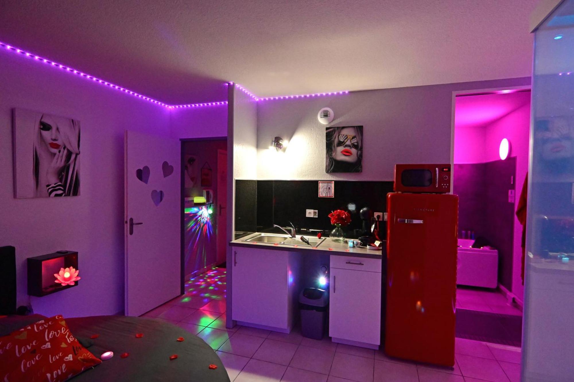 Love Room A Deux Pas De L'Ocean Avec Hammam, Sauna Et Bain A 2 :-) Biscarrosse Zewnętrze zdjęcie