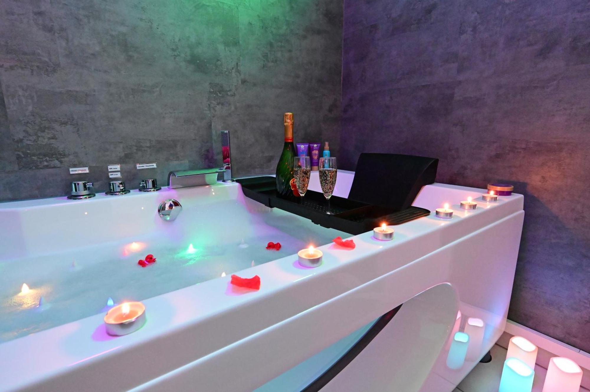 Love Room A Deux Pas De L'Ocean Avec Hammam, Sauna Et Bain A 2 :-) Biscarrosse Zewnętrze zdjęcie