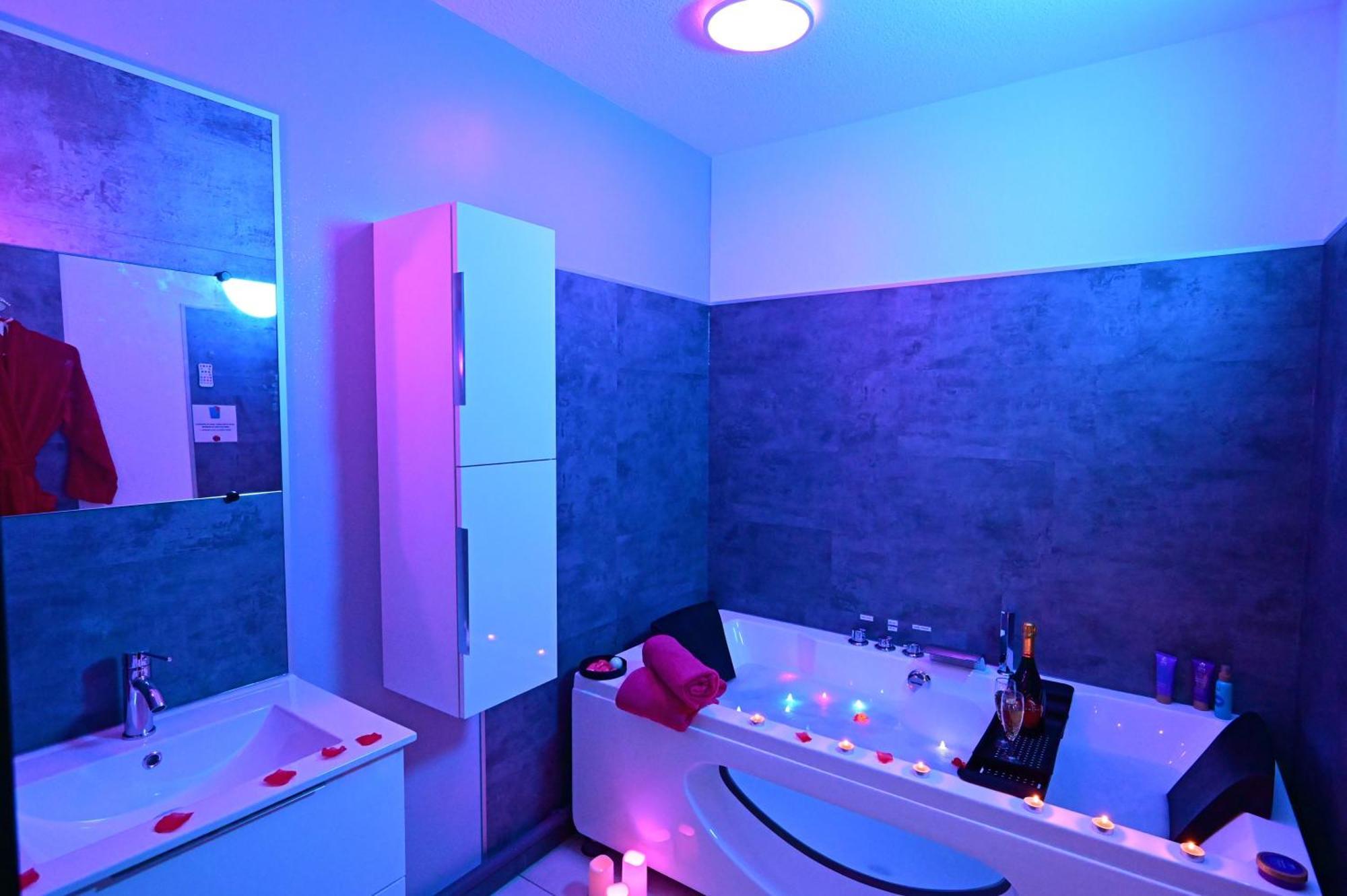Love Room A Deux Pas De L'Ocean Avec Hammam, Sauna Et Bain A 2 :-) Biscarrosse Zewnętrze zdjęcie