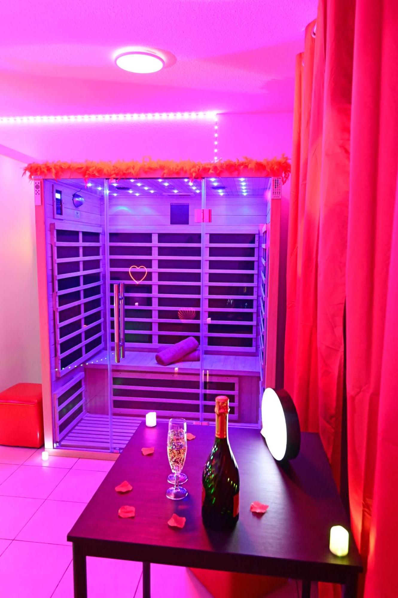 Love Room A Deux Pas De L'Ocean Avec Hammam, Sauna Et Bain A 2 :-) Biscarrosse Zewnętrze zdjęcie