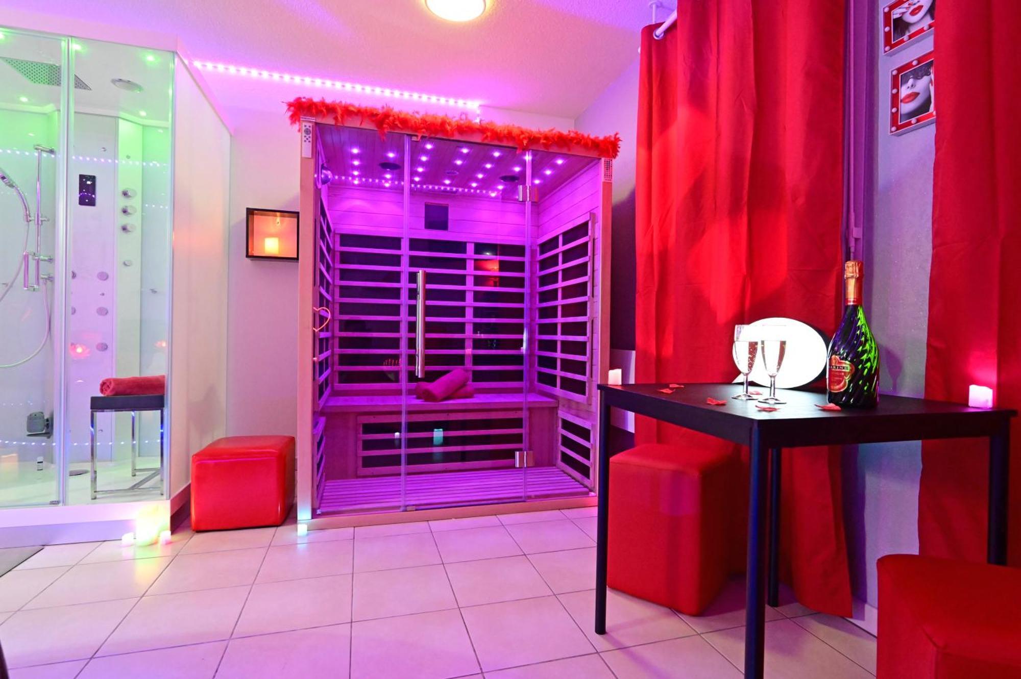 Love Room A Deux Pas De L'Ocean Avec Hammam, Sauna Et Bain A 2 :-) Biscarrosse Zewnętrze zdjęcie