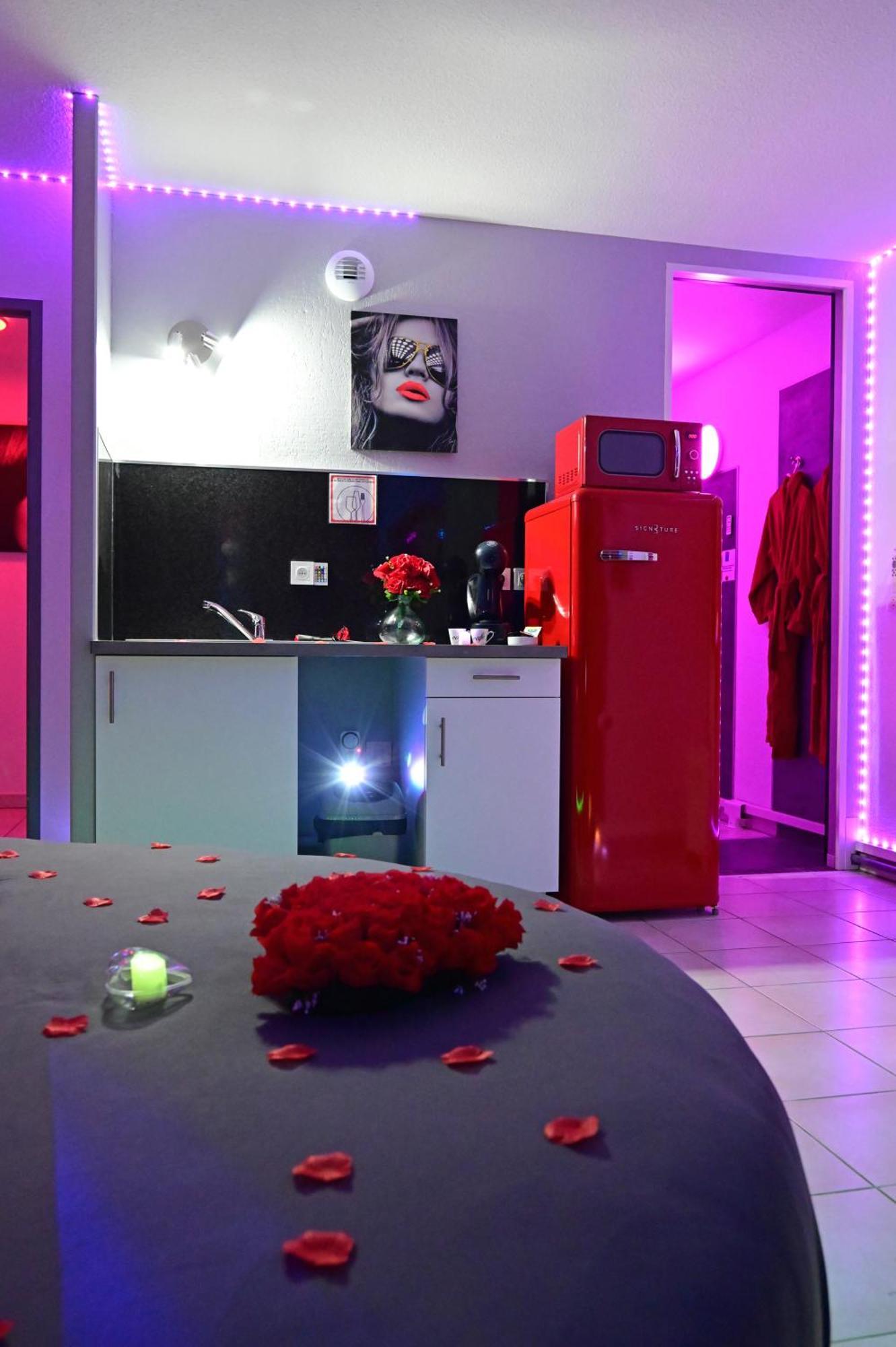 Love Room A Deux Pas De L'Ocean Avec Hammam, Sauna Et Bain A 2 :-) Biscarrosse Zewnętrze zdjęcie