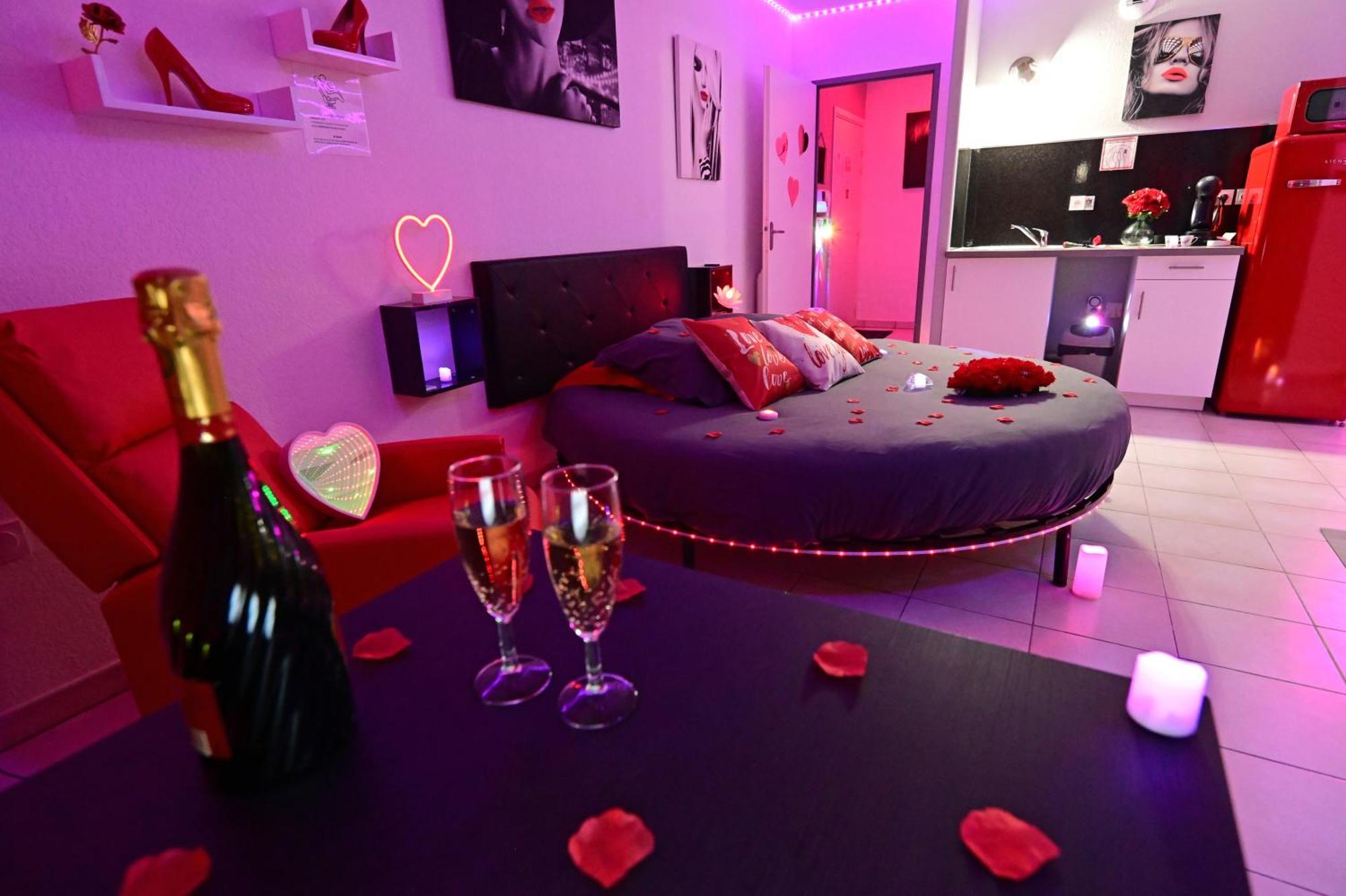 Love Room A Deux Pas De L'Ocean Avec Hammam, Sauna Et Bain A 2 :-) Biscarrosse Zewnętrze zdjęcie