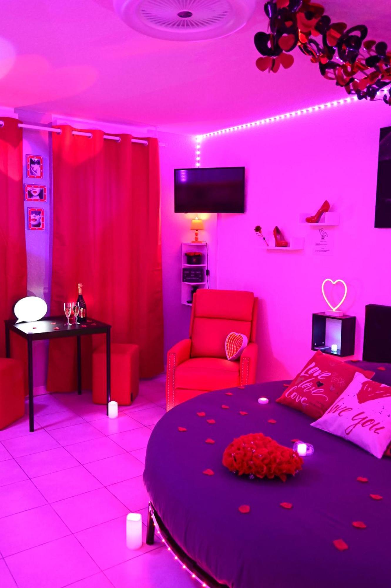 Love Room A Deux Pas De L'Ocean Avec Hammam, Sauna Et Bain A 2 :-) Biscarrosse Zewnętrze zdjęcie