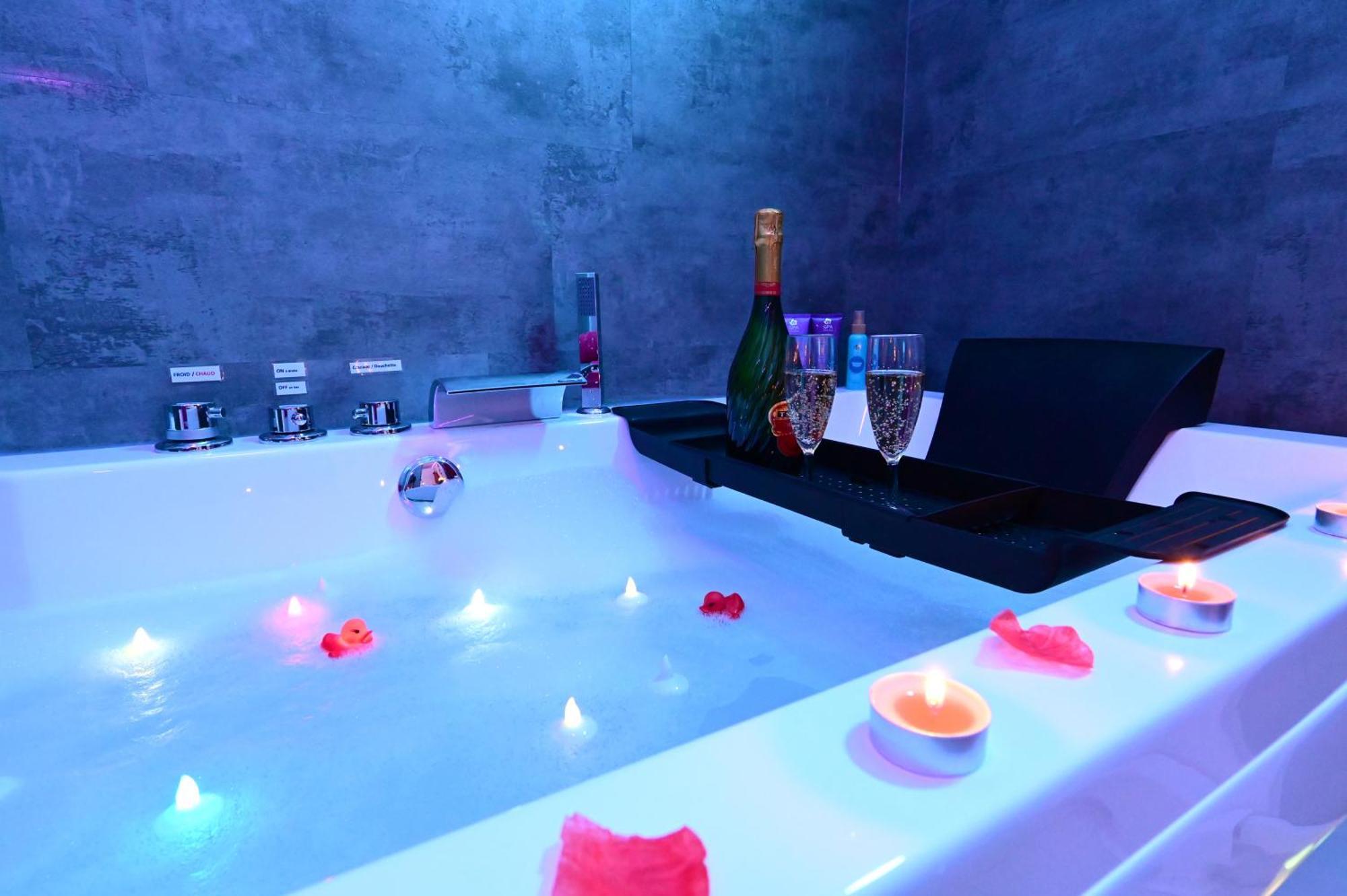 Love Room A Deux Pas De L'Ocean Avec Hammam, Sauna Et Bain A 2 :-) Biscarrosse Zewnętrze zdjęcie