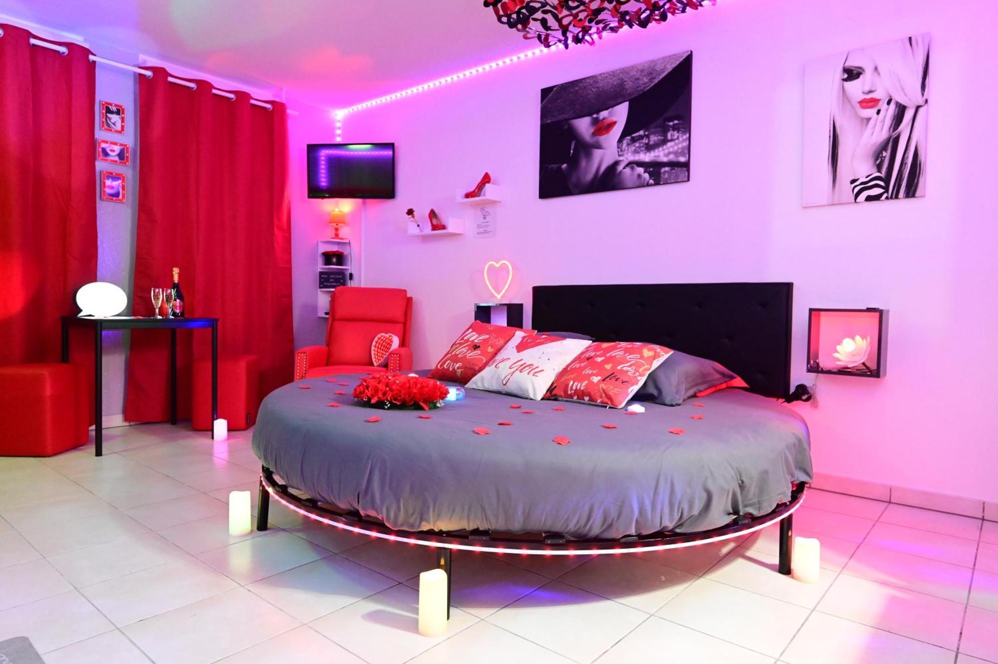 Love Room A Deux Pas De L'Ocean Avec Hammam, Sauna Et Bain A 2 :-) Biscarrosse Zewnętrze zdjęcie