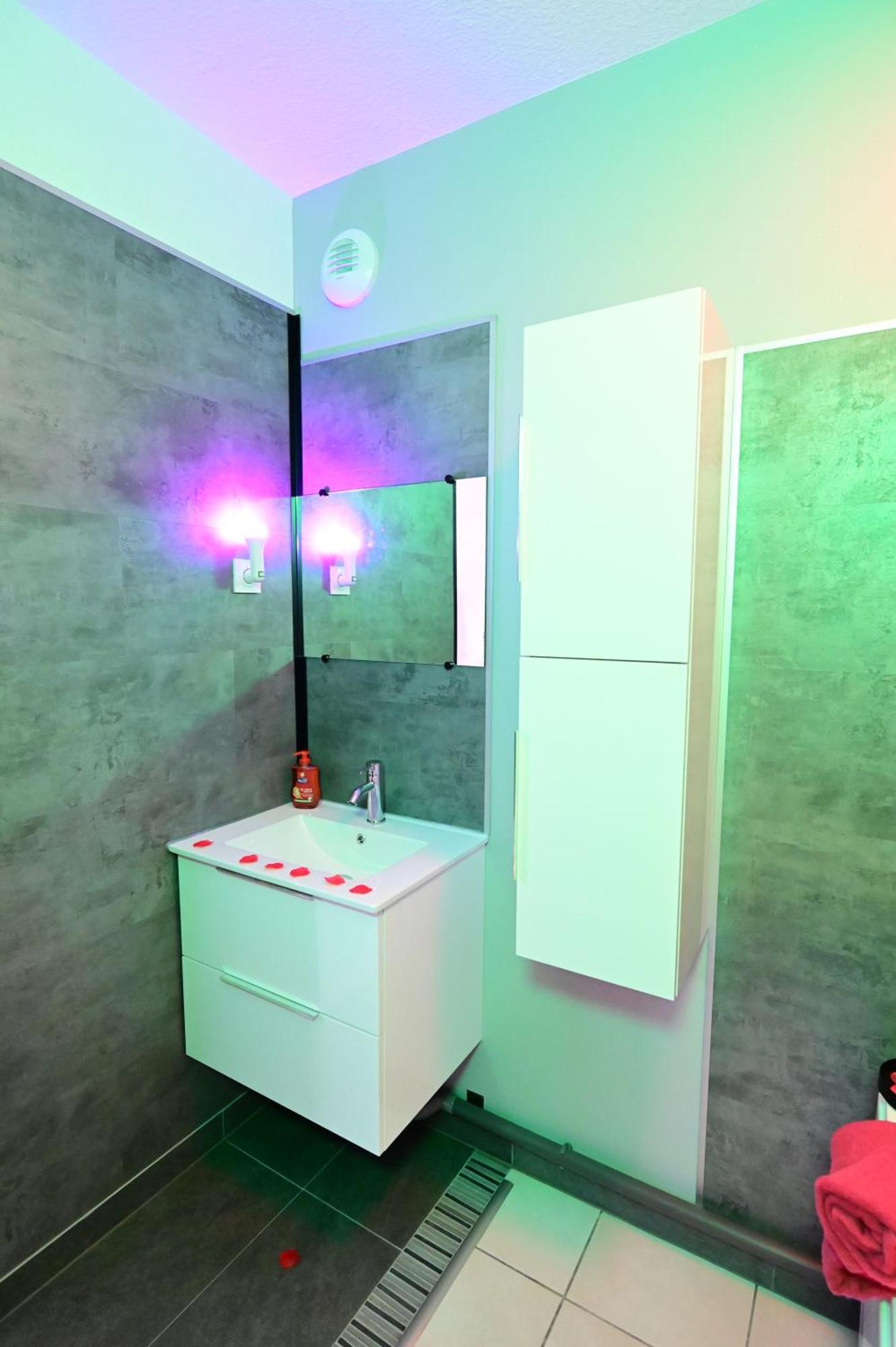 Love Room A Deux Pas De L'Ocean Avec Hammam, Sauna Et Bain A 2 :-) Biscarrosse Zewnętrze zdjęcie