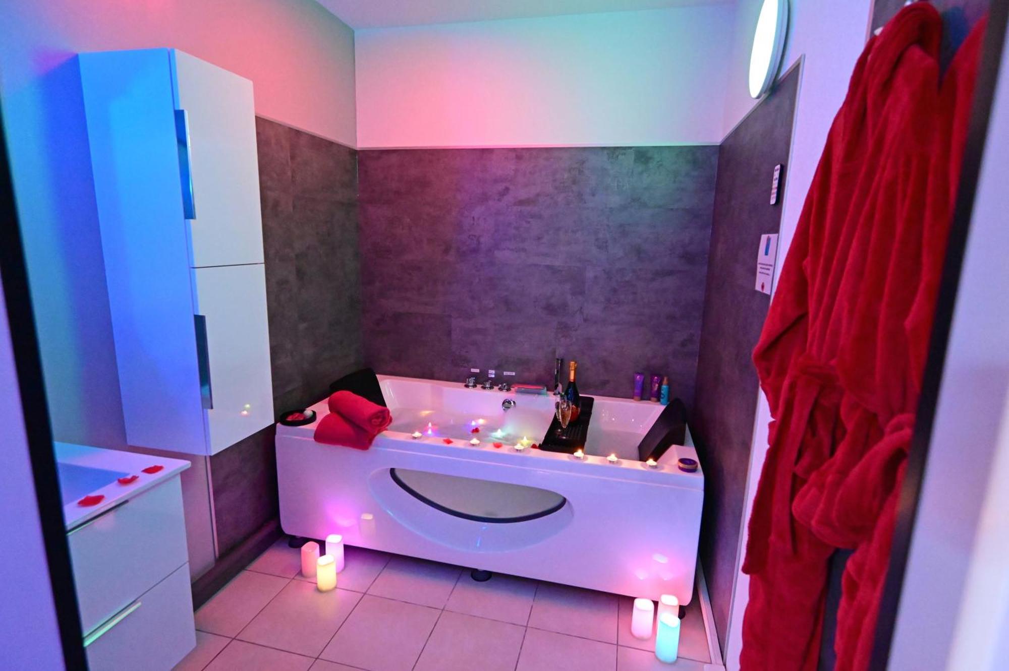 Love Room A Deux Pas De L'Ocean Avec Hammam, Sauna Et Bain A 2 :-) Biscarrosse Zewnętrze zdjęcie