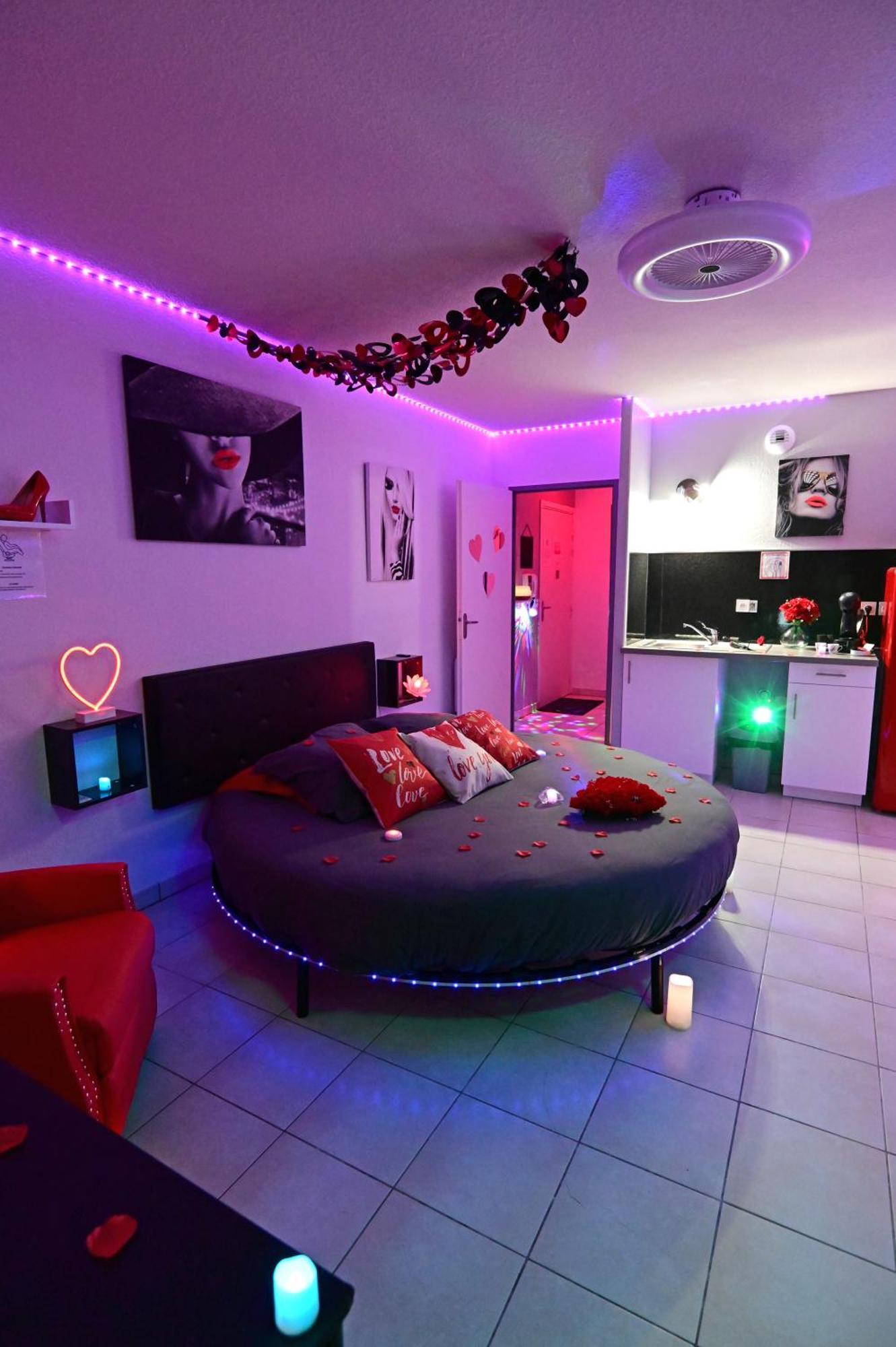 Love Room A Deux Pas De L'Ocean Avec Hammam, Sauna Et Bain A 2 :-) Biscarrosse Zewnętrze zdjęcie